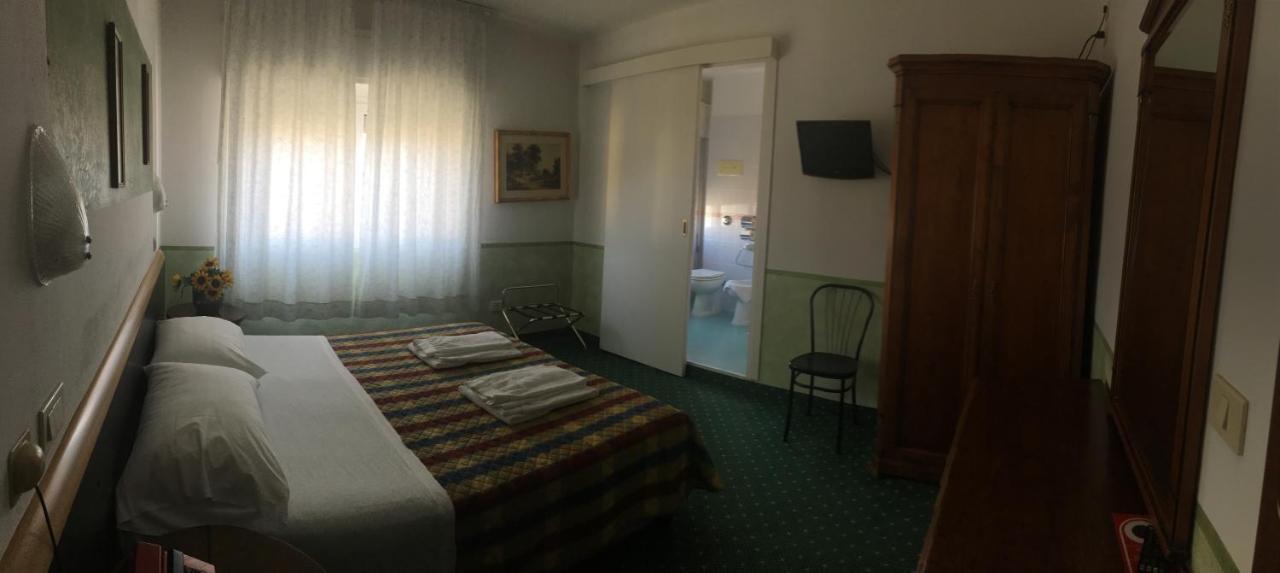 Hotel Astoria Desenzano del Garda Zewnętrze zdjęcie